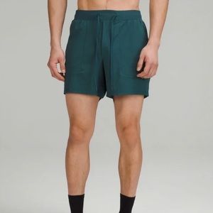 Lululemon license to train 5” LL green jasper large